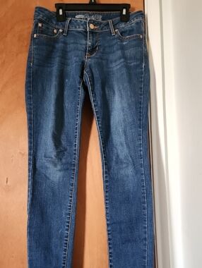 Old Navy Blue Skinny Jeans with Faded Whiskering Size 6